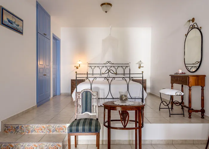 Notos 4* Adamantas (Milos)