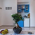 Notos Adamantas (Milos)