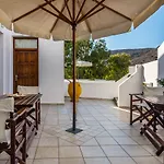 Notos Aparthotel 4*