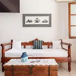 Notos Apartahotel