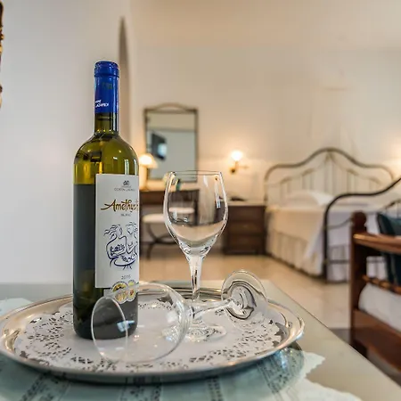 Apartahotel Notos Adamantas (Milos)