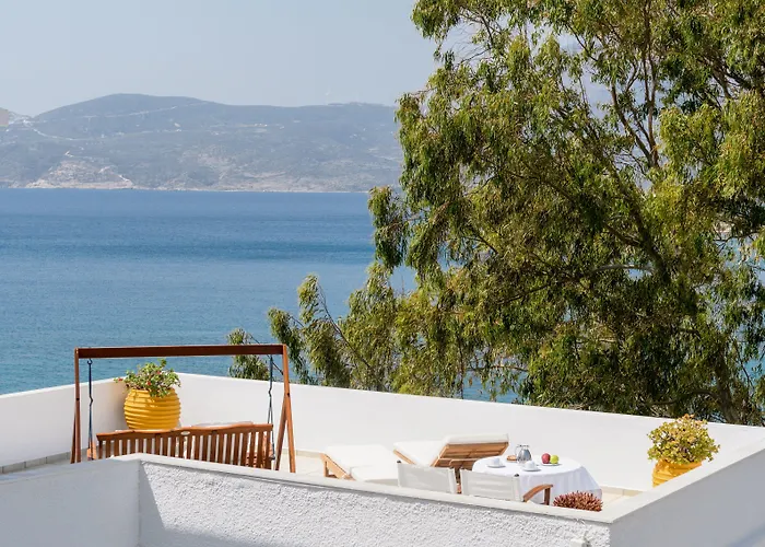 Aparthotel Notos Adamantas (Milos)