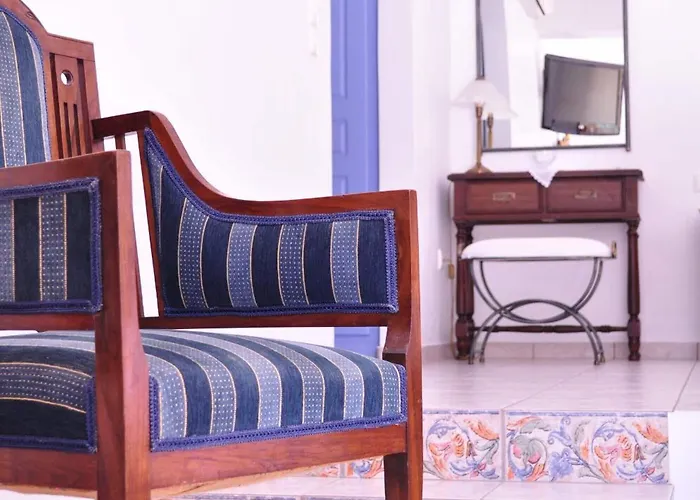 Notos Lejlighedshotel Adamantas