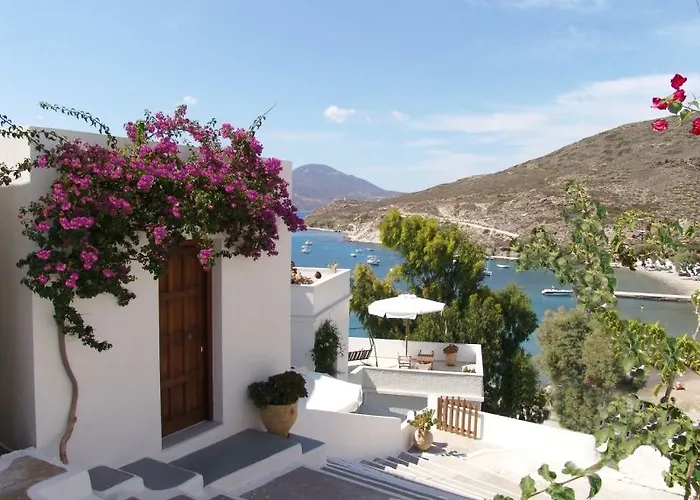 Notos Adamantas (Milos)